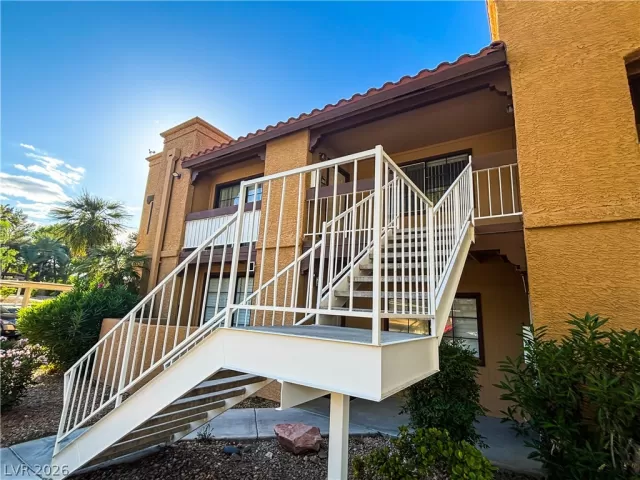 MLS: 2781179 Condo For Sale
