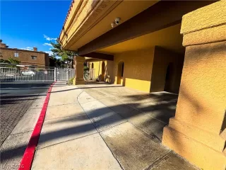 Photo #4: 2781179 Listing 