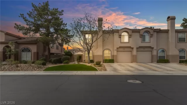 MLS: 2781208 Condo For Sale