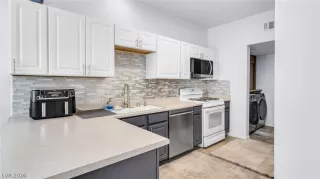 Photo #4: 2781208 Listing 