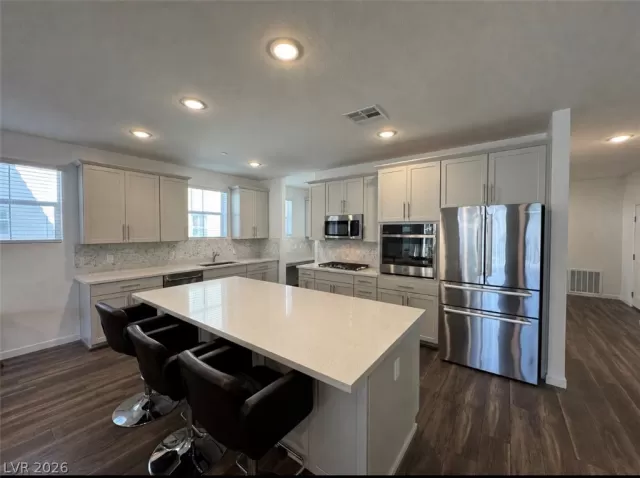 MLS: 2781210 Condo For Sale
