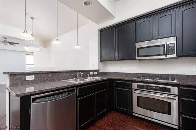MLS: 2781226 Condo For Sale
