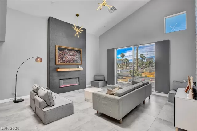 MLS: 2781229 Condo For Sale