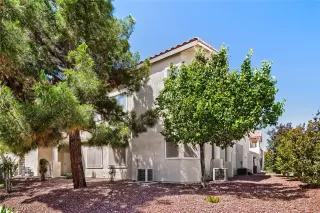 Photo #1: 2781242 Listing 