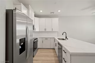 Photo #4: 2781283 Listing 