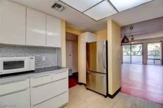 Photo #4: 2781312 Listing 