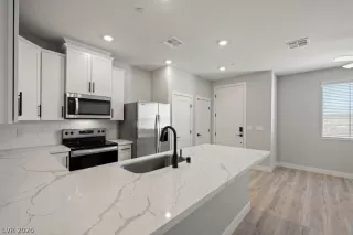 Photo #1: 2781313 Listing 