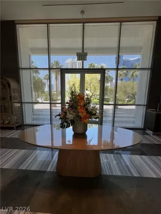 Photo #3: 2781318 Listing