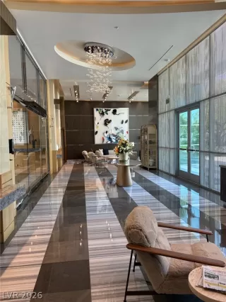 Photo #4: 2781318 Listing