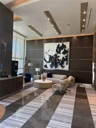 Photo #5: 2781318 Listing