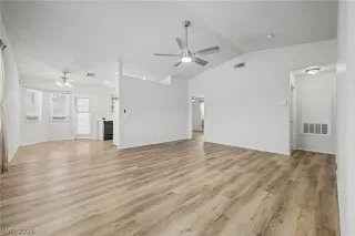 Photo #3: 2781390 Listing 