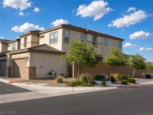 MLS: 2781431 Condo For Sale