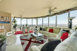 Photo #2: 2781440 Listing 