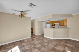 Photo #4: 2781491 Listing