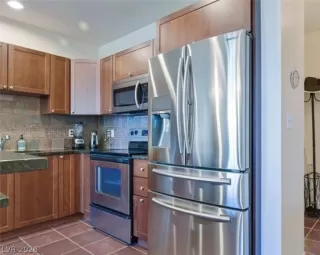 Photo #2: 2781511 Listing