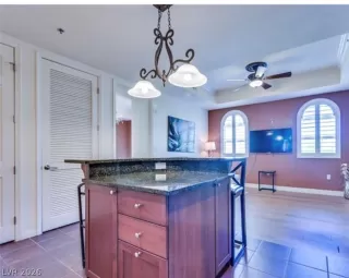 Photo #6: 2781511 Listing