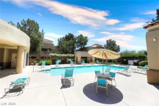 Photo #4: 2781526 Listing 