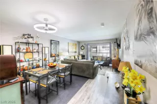 Photo #6: 2781526 Listing 