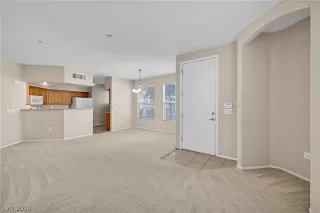Photo #3: 2781550 Listing