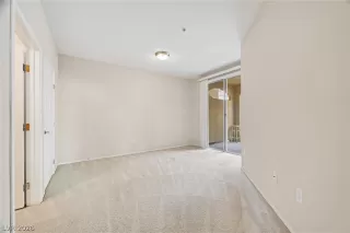 Photo #5: 2781550 Listing