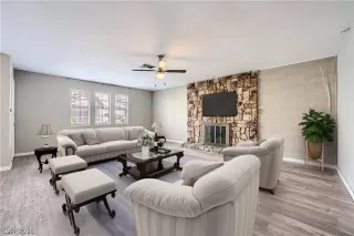 Photo #2: 2781590 Listing 