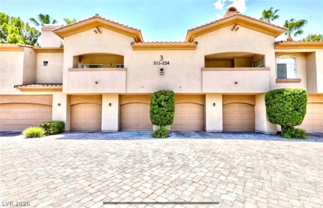 MLS: 2781593 Condo For Sale