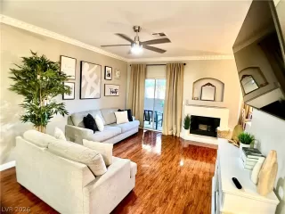 Photo #2: 2781593 Listing