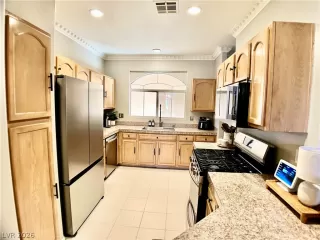 Photo #5: 2781593 Listing