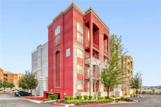 MLS: 2781606 Condo For Sale
