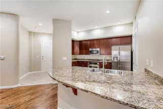 Photo #5: 2781606 Listing 