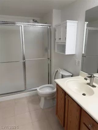 Photo #5: 2781609 Listing