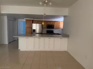 Photo #6: 2781609 Listing