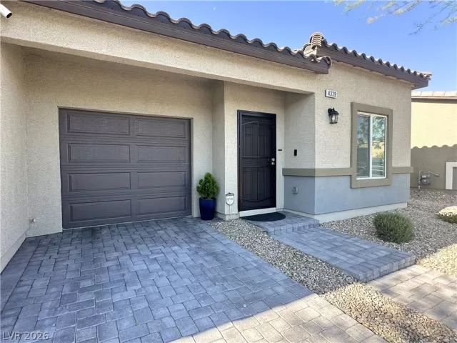 MLS: 2781622 Condo For Sale