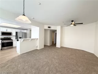 Photo #3: 2781627 Listing