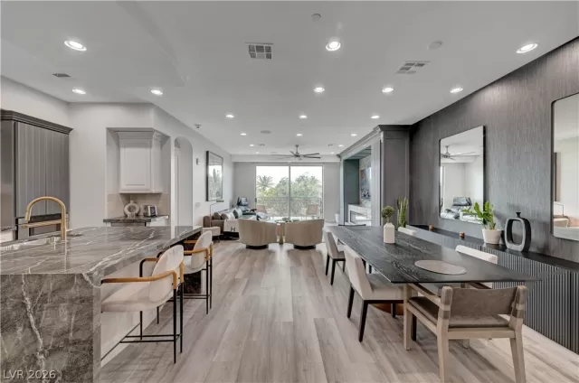 MLS: 2781643 Condo For Sale