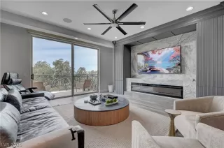 Photo #4: 2781643 Listing