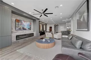 Photo #5: 2781643 Listing