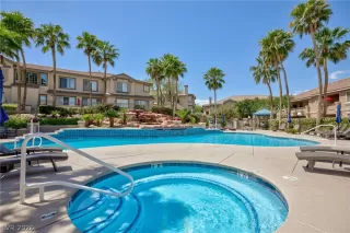 Photo #1: 2781648 Listing 