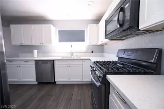 Photo #3: 2781649 Listing 