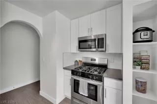 Photo #3: 2781660 Listing 