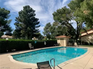 Photo #2: 2781697 Listing