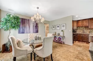 Photo #6: 2781697 Listing