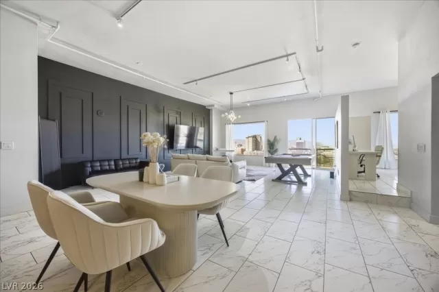 MLS: 2781711 Condo For Sale
