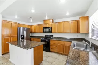 Photo #3: 2781747 Listing 