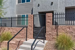 Photo #2: 2781788 Listing