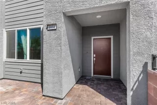 Photo #3: 2781788 Listing