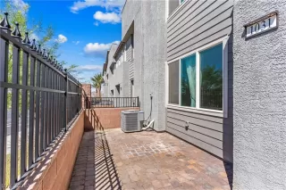 Photo #4: 2781788 Listing