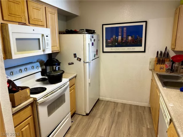 MLS: 2781792 Condo For Sale