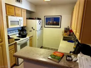 Photo #1: 2781792 Listing 
