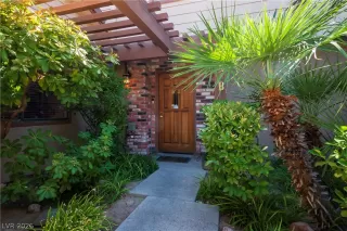 Photo #1: 2781793 Listing 